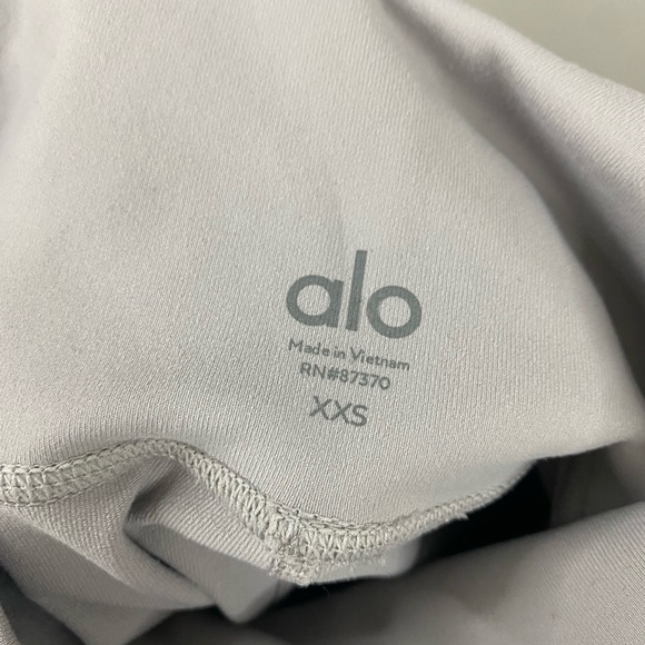 Alo Yoga High Rise Moto Leggings in Taupe Gray Size XXS - Picture 5 of 9